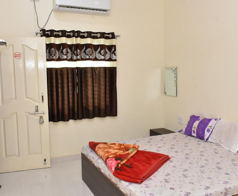 Hotel Shivalay Shegaon Экстерьер фото
